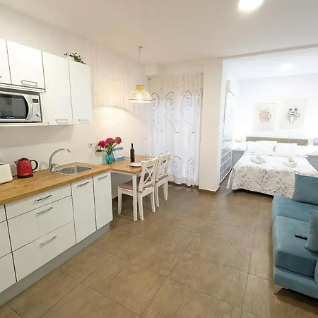 Estudios En La Playa * Βαλένθια